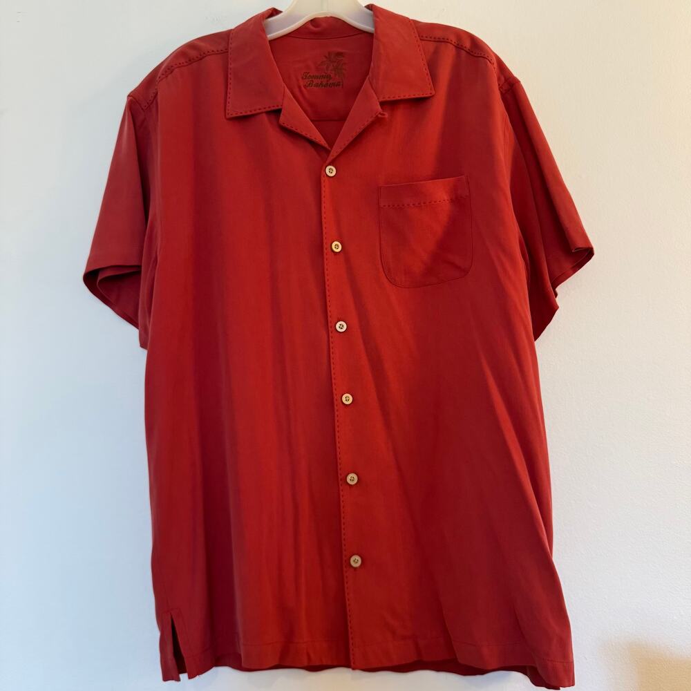Tommy Bahama 100% Silk Camp Shirt Red Button Front Short Sleeve M Resortwear
